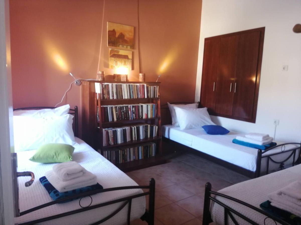 Apartament Sunny Cozy House With Grand Courtyard Leonídion Zewnętrze zdjęcie