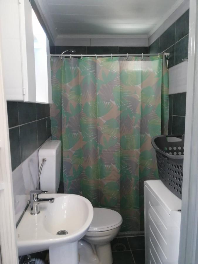 Apartament Sunny Cozy House With Grand Courtyard Leonídion Zewnętrze zdjęcie